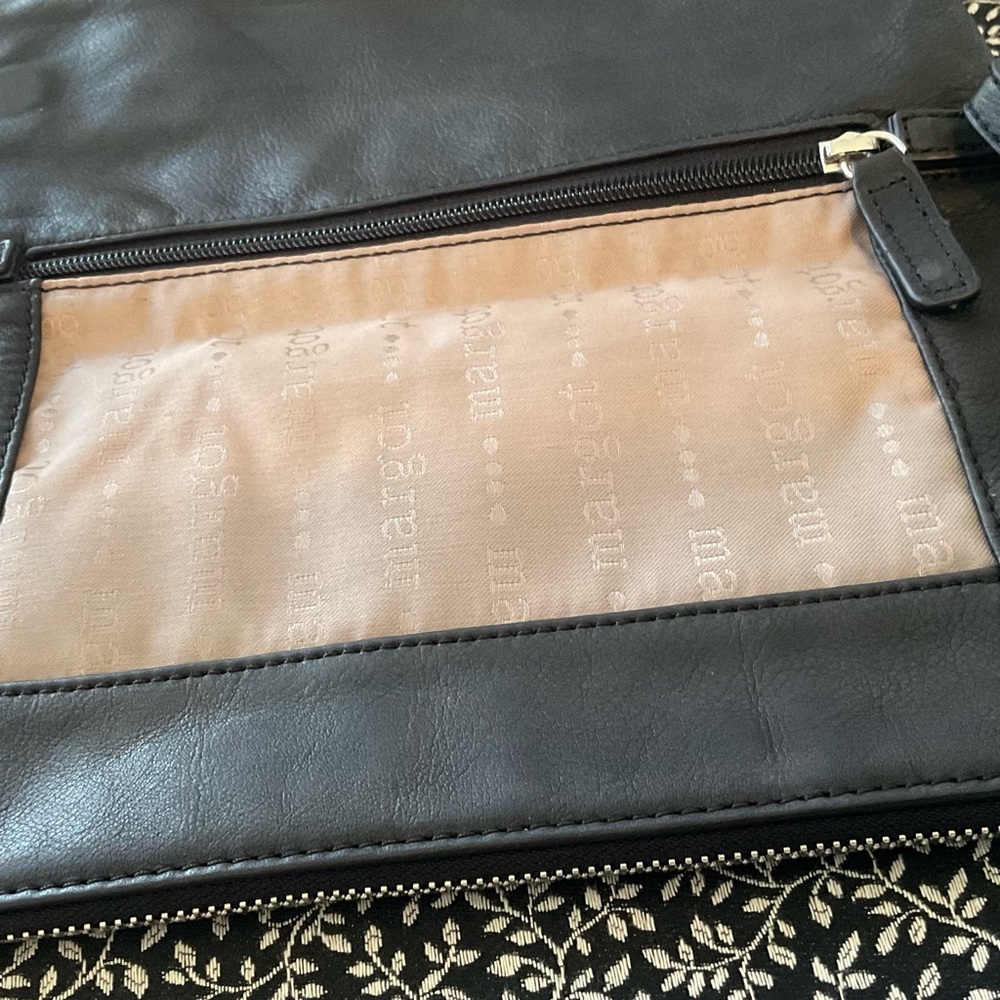 MARGOT PEBBLED LEATHER FOLD OVER BAG MULTIPLE ZIPPERS ADJUST CROSSBODY STRAP - Picture 3 of 12
